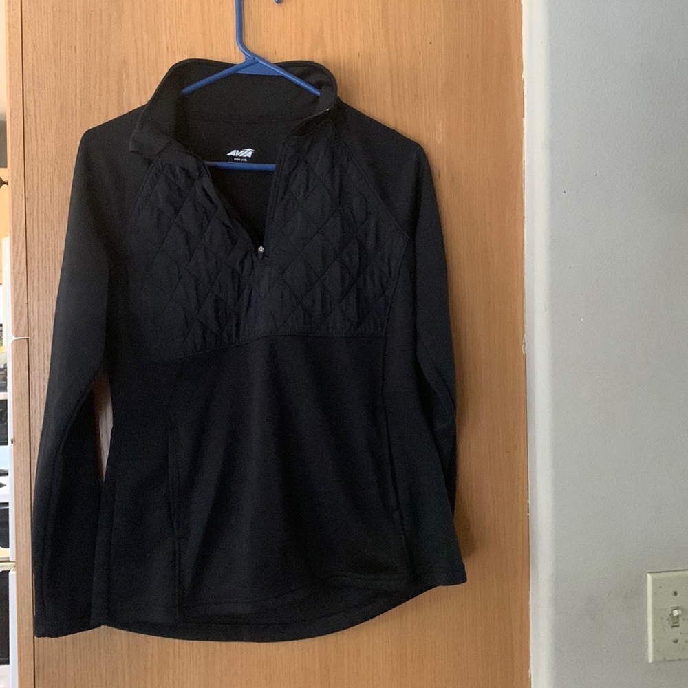 Avía workout long sleeve! Size S